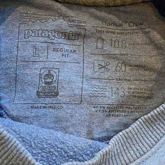Patagonia Men's Arched Fitz Roy Bear Uprisal Crew Sweatshirt in a light blue col - Picture 4 of 4